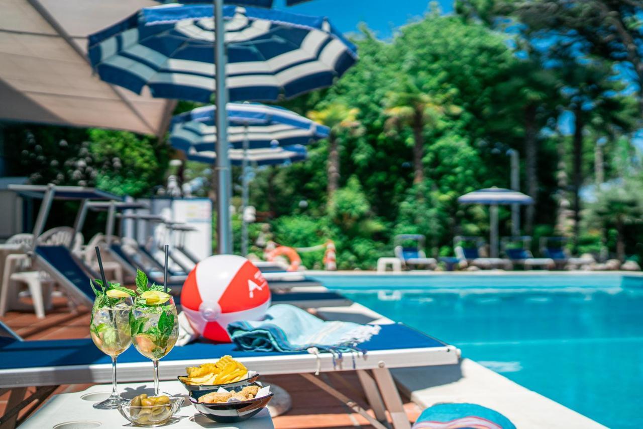 Hotel Medusa Splendid Lignano Sabbiadoro Exterior photo